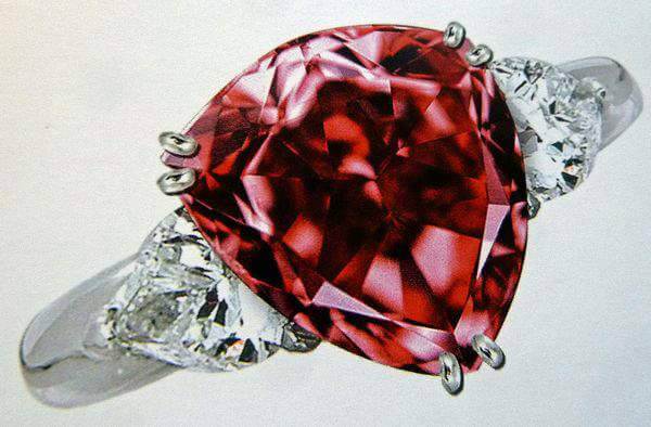 3. La bague "Moussaieff Red"